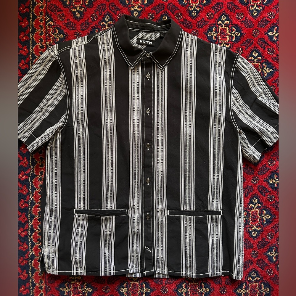 KOTN Embroidered Short-sleeve Button Up